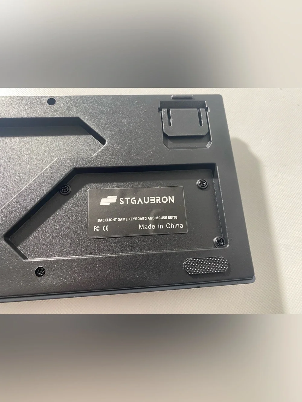 NEW In Box - STGAUBRON Computer Keyboard USB Wired w/ Kickstand Black